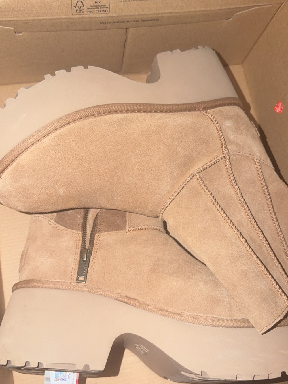UGG BOOTS STILL NEW.